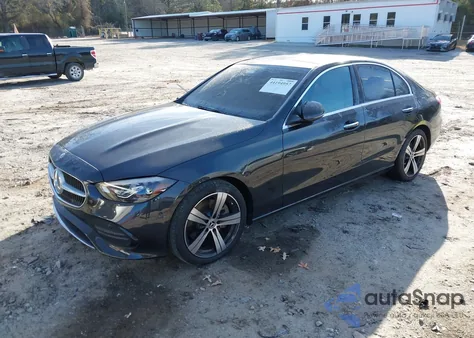 2024 Mercedes-Benz C 300 z USA, uszkodzony, nr VIN W1KAF4GB4RR173021